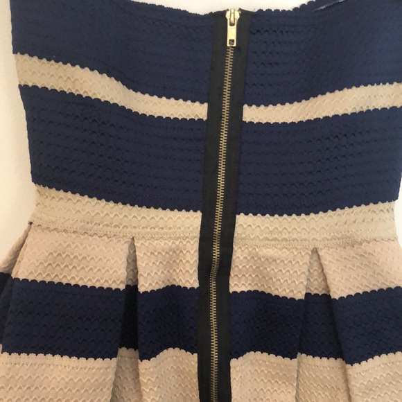 Vertigo Navy Tan Stripe Dress Size Small - Picture 4 of 4